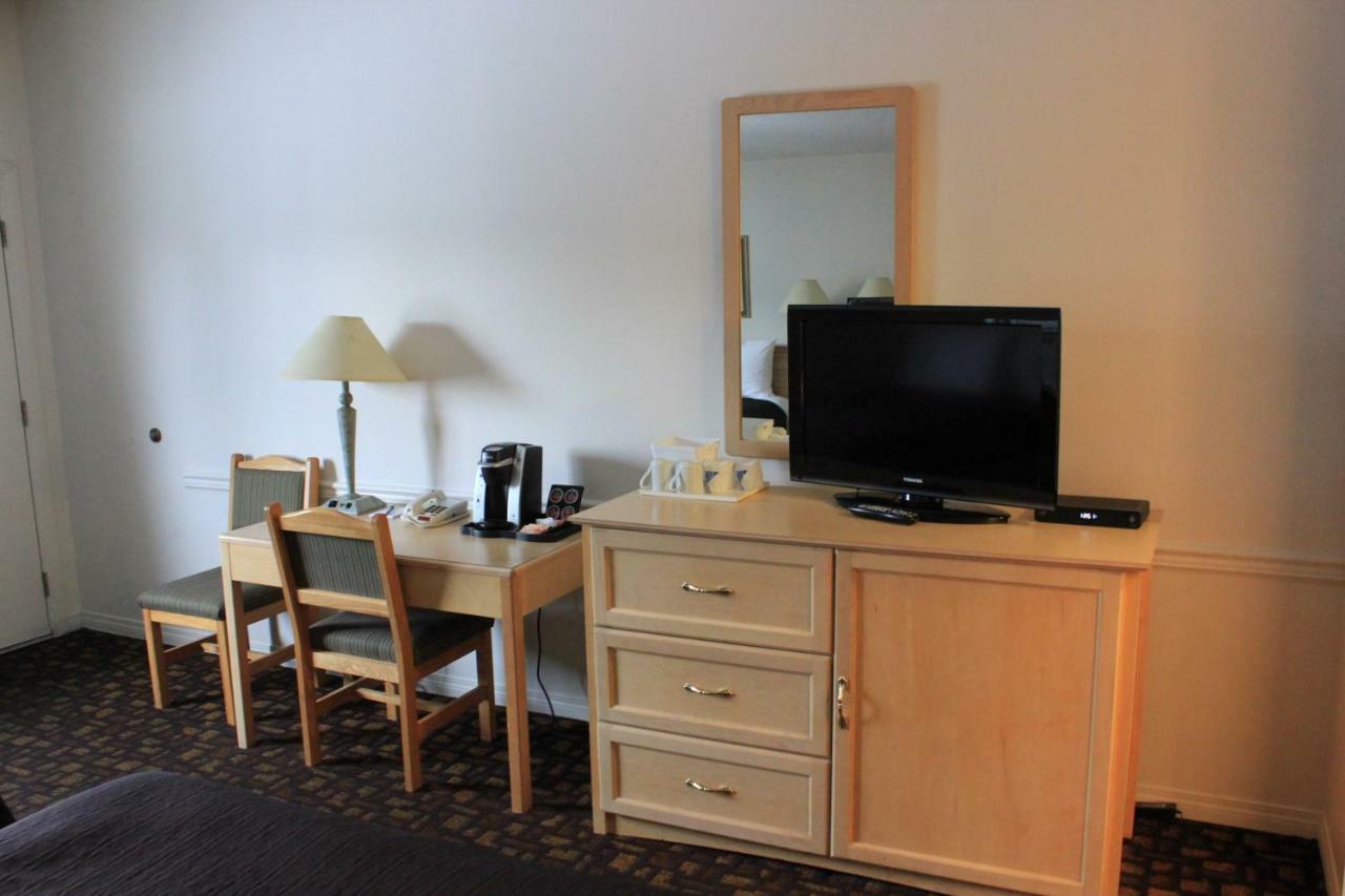 Coronet Hotel Prince Albert Bagian luar foto