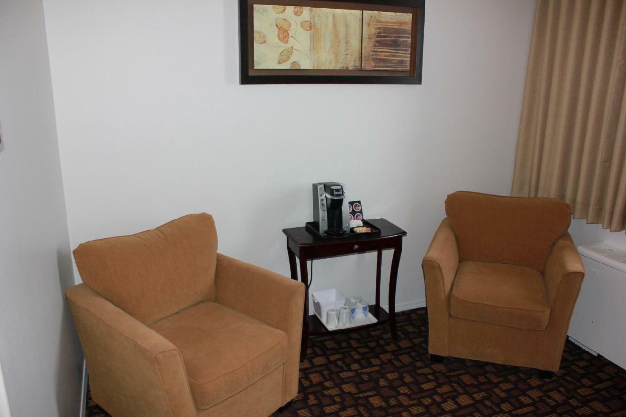 Coronet Hotel Prince Albert Bagian luar foto